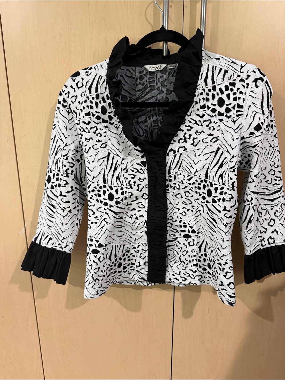 ravel Black & White Animal Print Ruffle Front Blouse